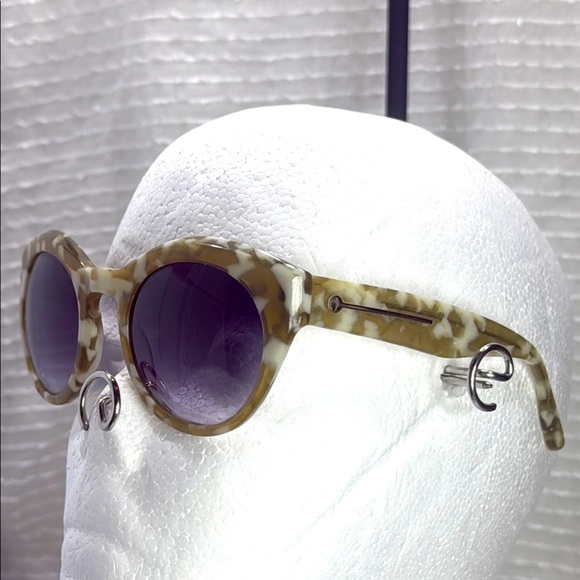 (Z6) Jason Wu Myla Sunglasses - Picture 2 of 12